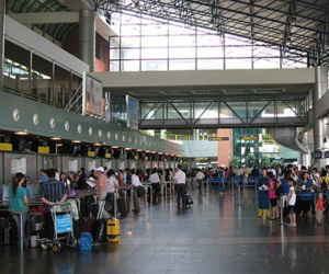 Hành khách mang dụng cụ phát tia lửa điện vào sân bay Nội Bài
