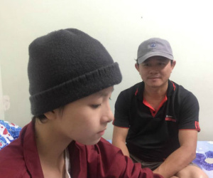 Hoàn cảnh nghiệt ngã của người đàn ông có con gái mắc ung thư xương, vợ mất vì u hạch