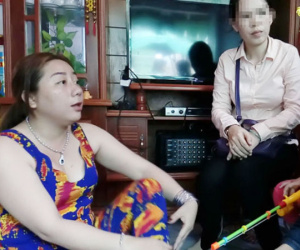 Mẹ kế của bé gái bị dí sắt nóng vào mặt lên tiếng