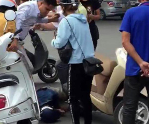 Nghi dàn cảnh cướp tài sản, người đàn ông bị đánh gục giữa phố