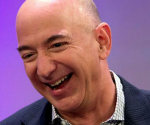 Ông chủ Amazon vừa trở thành người giàu nhất thế giới