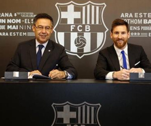 Messi gia hạn hợp đồng với Barca: Sự tầm thường… vĩ đại