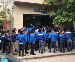 Ngán ngẩm cách hành xử của taxi truyền thống, nhiều tài xế 'đầu quân' cho Uber, Grab