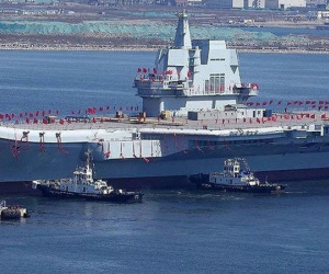 Trung Quốc lo tàu sân bay hóa 'sắt vụn' vì sứa biển