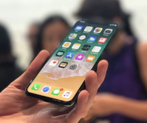 Apple có thể đã bán được 15 triệu iPhone X