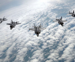 Cận cảnh siêu chiến đấu cơ F-35 phô diễn sức mạnh trên không
