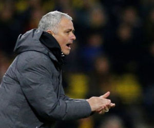 Mourinho giận run khi MU suýt bị gỡ 3-3