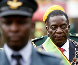 Zimbabwe cho quan tham 3 tháng 'tự nguyện giao nộp tài sản'
