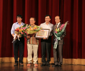 Sau ồn ào, NSND Anh Tú trở thành người điều hành Nhà hát Kịch Việt Nam