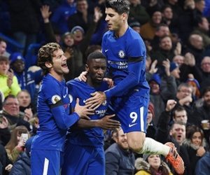 Chelsea thắng tối thiểu trong ngày Conte bị truất quyền chỉ đạo
