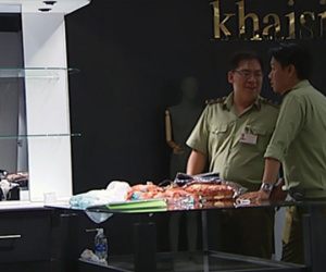 Ba cửa hàng Khaisilk ở Sài Gòn bị kiểm tra
