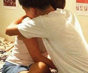 Bé gái 15 tuổi ngất xỉu sau 3 ngày "mặn nồng" bên bạn trai
