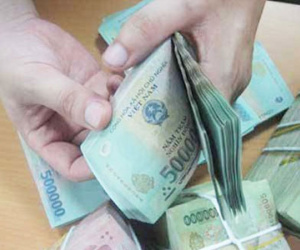 Một người hưởng lương hưu hơn 100 triệu đồng/tháng