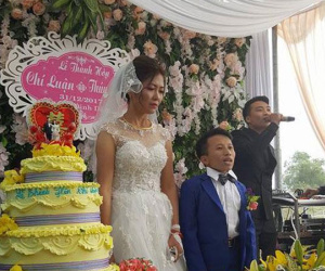 Đám cưới của cô dâu cao 1m65, xinh như hotgirl và chú rể cao 80cm khiến ai cũng ngỡ ngàng