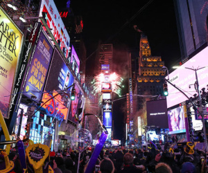 Hai triệu người đón giao thừa ở New York