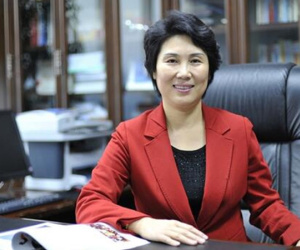 Bi hài chuyện nữ quan tham Trung Quốc vơ vét, ăn chơi