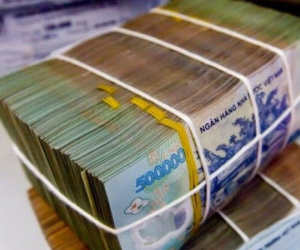 Đồng loạt điều chỉnh tính lãi tiết kiệm: Hàng triệu người ảnh hưởng