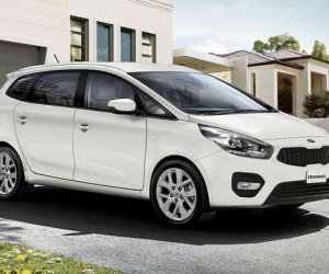 Kia Rondo được giảm giá còn 693 triệu đồng