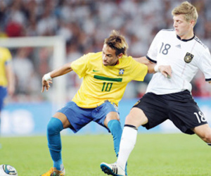 Real sẵn sàng bán Kroos lấy chỗ cho Neymar