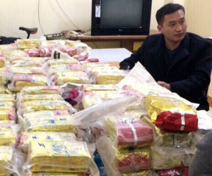 Phá đường dây ma túy, thu giữ gần 500 bánh heroin