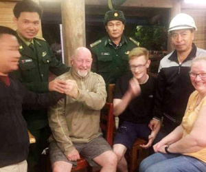 Du khách Anh mắc kẹt 6 tiếng trong hẻm núi ở Cát Bà