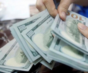 Mẹ yêu cầu con trai trả lại gần 2 triệu USD tiền nuôi dưỡng