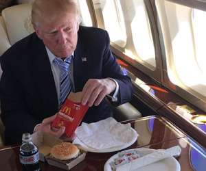 Nhà báo Mỹ nói Trump thích đồ ăn nhanh vì sợ bị đầu độc