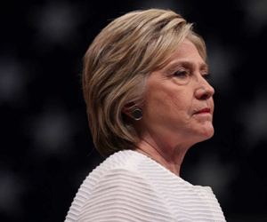 Quỹ của vợ chồng Clinton lại bị điều tra