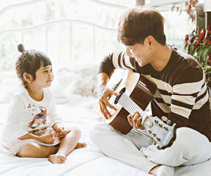 Ưng Đại Vệ hạnh phúc khi làm 'gà trống nuôi con'