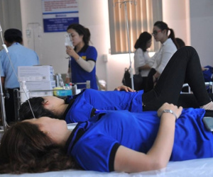 47 công nhân nhập viện cấp cứu sau bữa trưa tại công ty