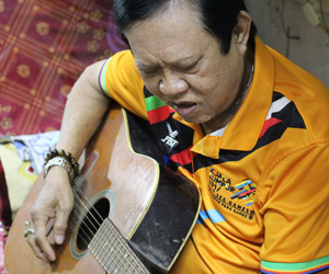 'Vua Bolero' Vinh Sử: Tuổi 75 một mình sau 3 đời vợ, thu nhập trăm triệu đồng một tháng