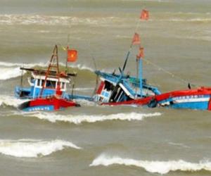 Hai tàu cá chìm trên biển, 8 ngư dân Thanh Hóa mất tích