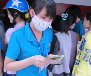 Lương công nhân Việt tăng nhanh nhưng vẫn không đủ sống