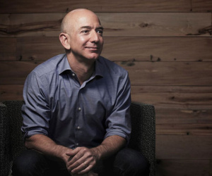 Tài sản của ông chủ Amazon vượt mốc 105 tỷ USD