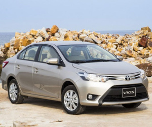 Chê Toyota hết lời, người Việt vẫn mua 5.000 xe chính hãng/tháng trong năm 2017