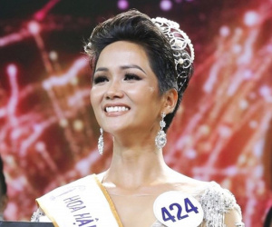 NSND Vương Duy Biên đánh giá cao vẻ đẹp của tân hoa hậu H'Hen Niê