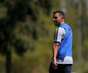 Sau 1 năm, Tevez rời Trung Quốc với 40 triệu USD