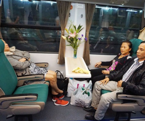 Cận cảnh đoàn tàu Thống Nhất 5 sao vừa được đưa vào sử dụng