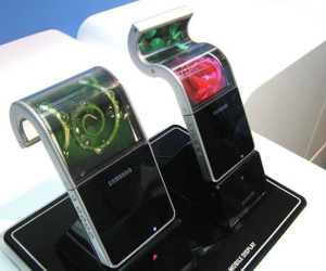 Samsung trì hoãn smartphone gập lại đến năm 2019