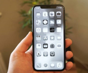 Muốn cai nghiện điện thoại, chỉ cần bật chế độ đen trắng?