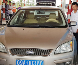 Kỷ luật tài xế xe biển xanh dừng ôtô phản ứng BOT Sóc Trăng