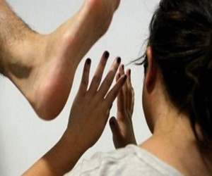 3 thanh niên đánh phụ nữ dã man vì nợ gần 2 triệu đồng