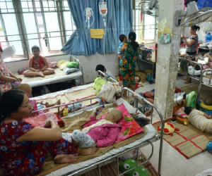 Chính phủ đồng ý nhập thuốc ung thư viện trợ theo quy định cũ
