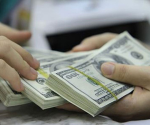 Giả chữ ký khách hàng chiếm đoạt 10.000 USD