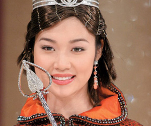 Mới sinh con được 9 tháng, Hoa hậu Hong Kong báo tin mang thai lần 2
