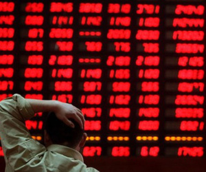 Bán tháo ồ ạt, VN-Index giảm gần 30 điểm