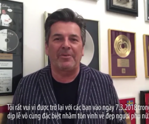 Ca sĩ nhóm Modern Talking chào khán giả Việt Nam