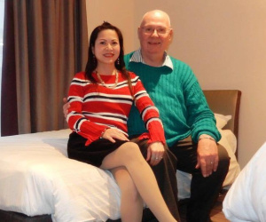 Chuyện ngược đời của anh chồng Tây biết vợ không có khả năng sinh con lại càng động viên, nâng niu vợ như bà hoàng