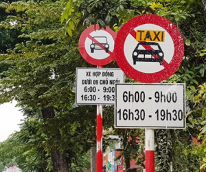 Hà Nội yêu cầu Uber, Grab công khai giá cước