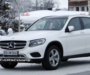 Mercedes-Benz GLC 2019 lộ ảnh nội thất